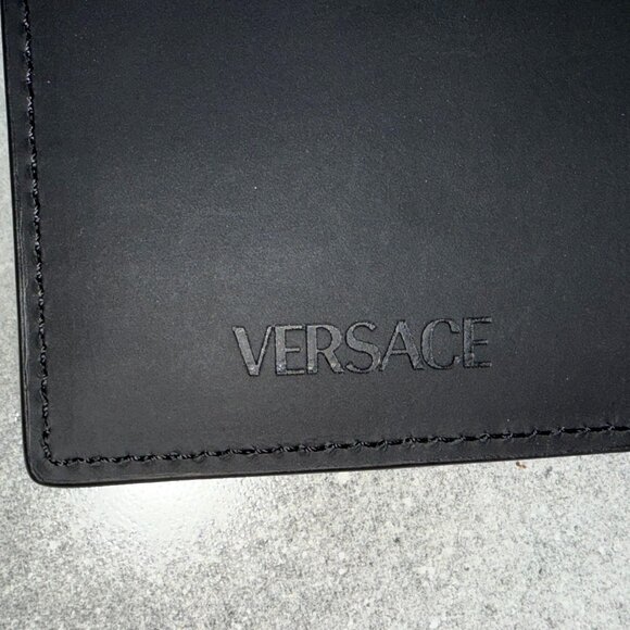 AUTHENTIC MENS WOMENS VERSACE LEATHER GREEK KEY NECK WALLET - Picture 7 of 10
